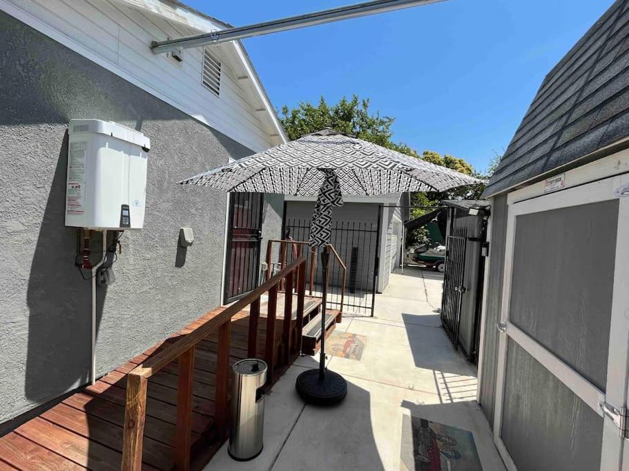 Charming Casita All Too Yourself Near Midtown Apartman Sacramento Kültér fotó